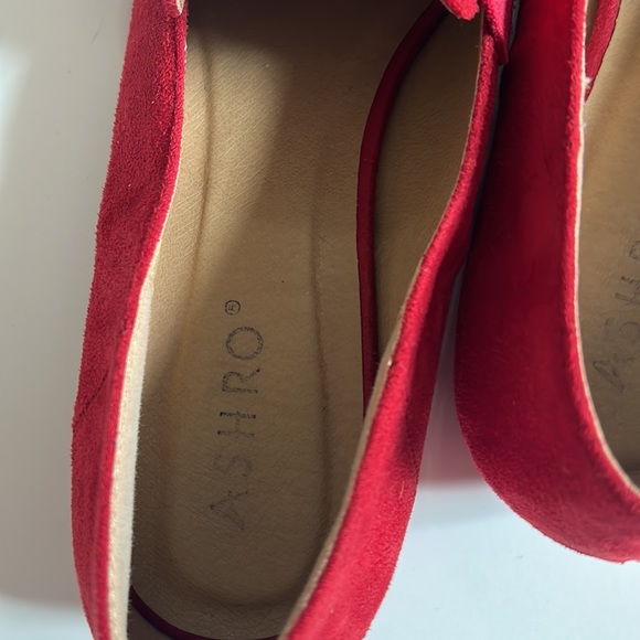 Women's Red Ashro Loafer: Women's 12 - Picture 6 of 9